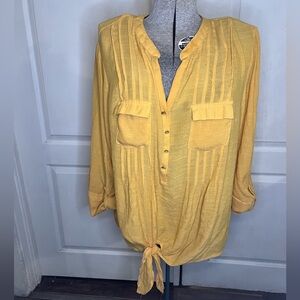 NWT COCOMO Women's Beautiful 3/4 Sleeve Button Roll Tab Blouse- Size 3X